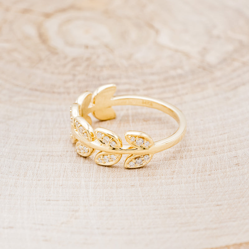 Men's Wide Leaf Ring | David Virtue Jewelry
